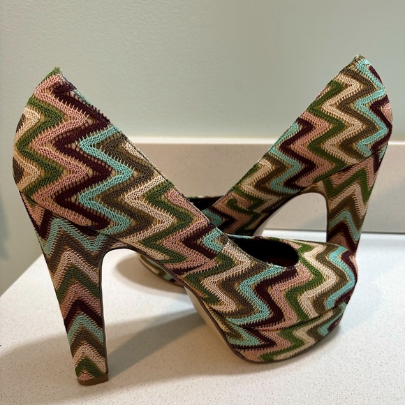 Madden Girl - Mally 5 inch Platform Heels - Size 9 - Picture 1 of 8